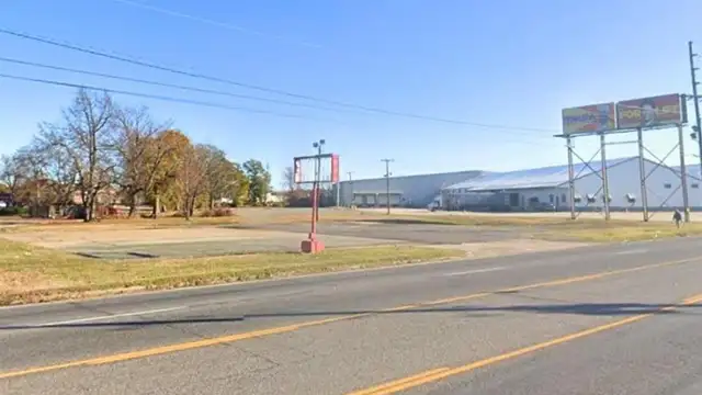 2901 Louisville Ave thumbnail 2
