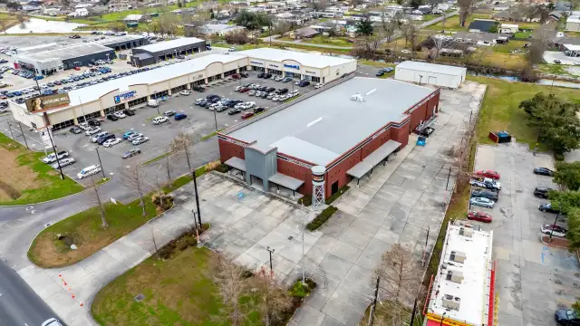 Sales/Service Building - 1740 Martin Luther King Blvd thumbnail 4