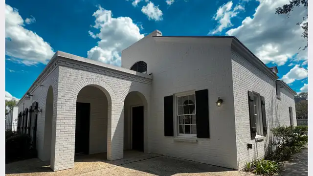 Gated Office - FULL SERVICE Lease off Bluebonnet thumbnail 2