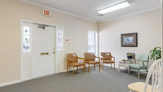 2218 George Dr thumbnail 4