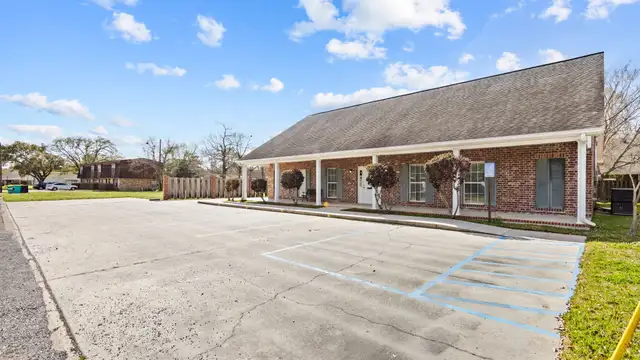 2218 George Dr thumbnail 3