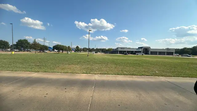 6505 Coliseum Blvd thumbnail 3