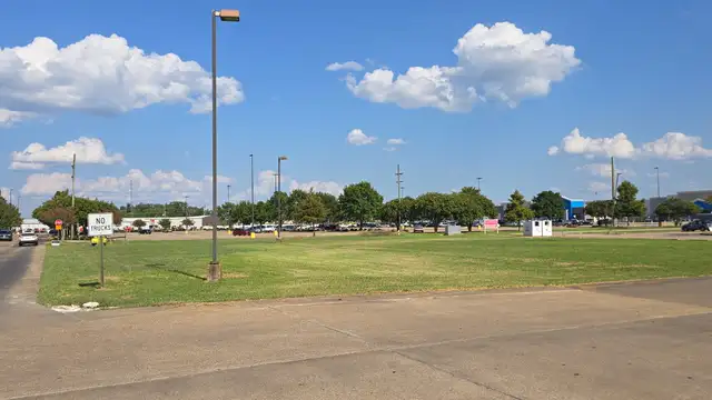 6505 Coliseum Blvd thumbnail 4