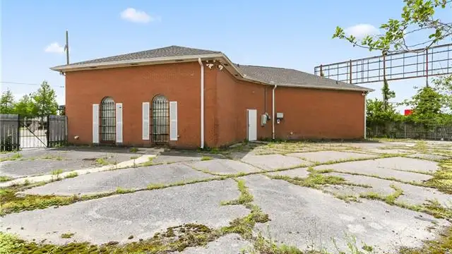 4819 Chef Menteur Hwy thumbnail 4