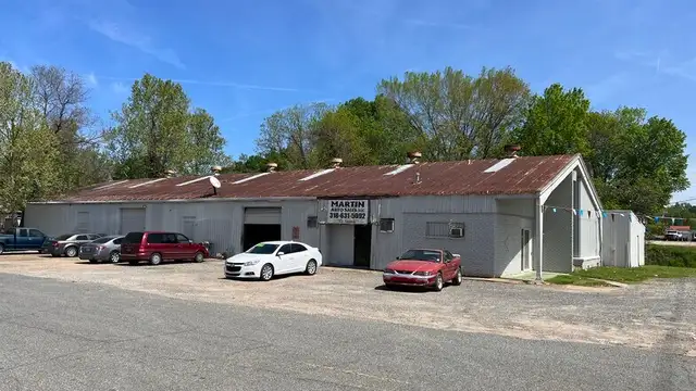 3112 Hollywood Ave thumbnail 2