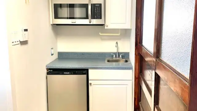 Move In Ready Office Space For Lease in Metairie thumbnail 3