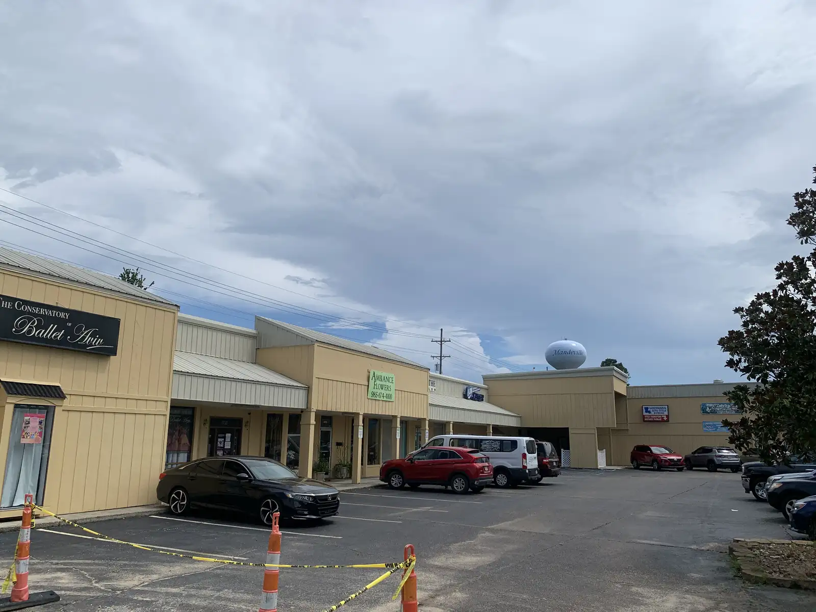 1705 N Causeway Blvd image 8