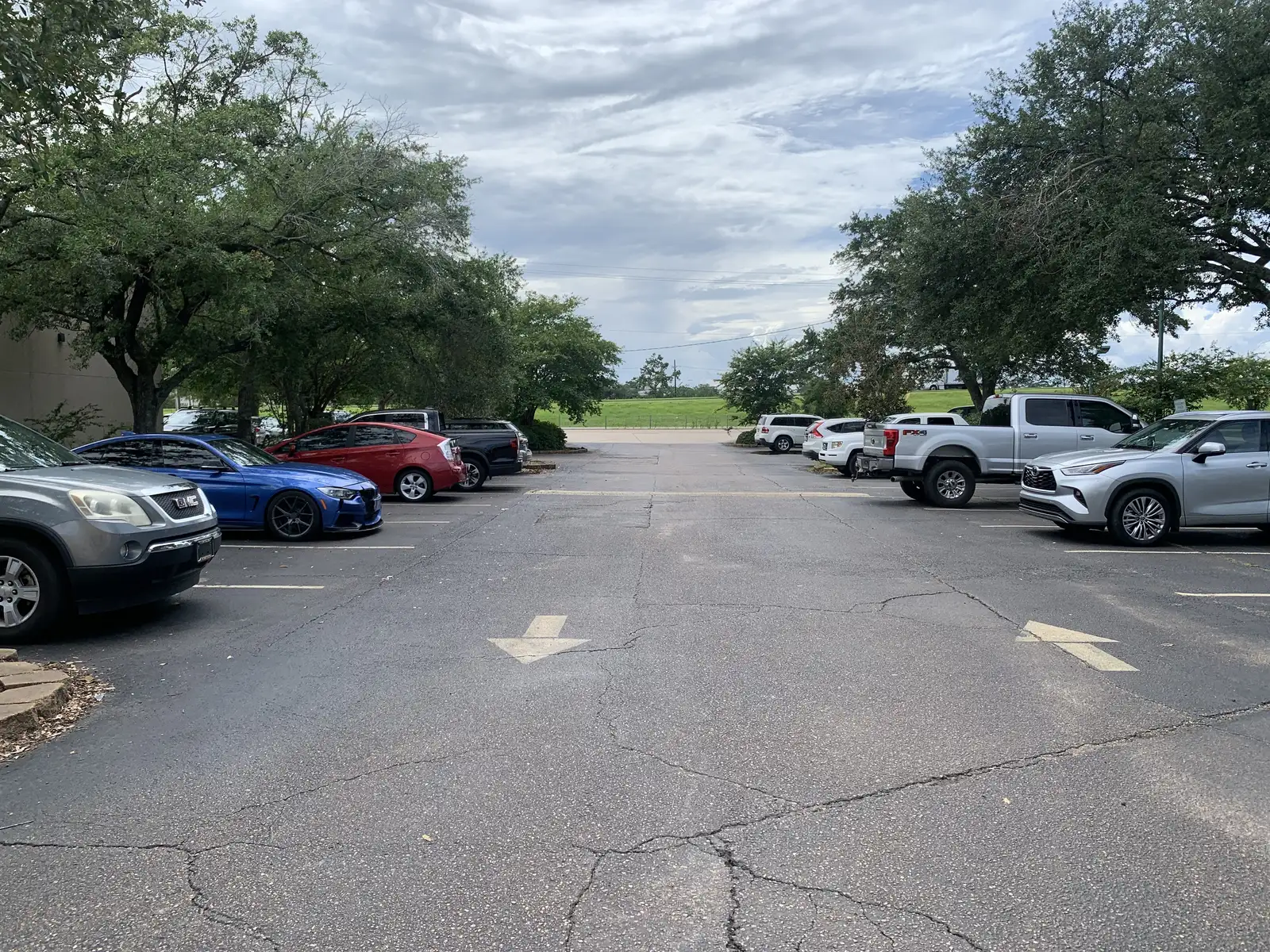 1705 N Causeway Blvd image 3