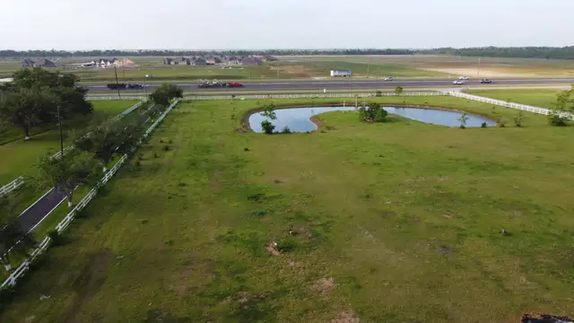 8000 Frontage Rd thumbnail 3