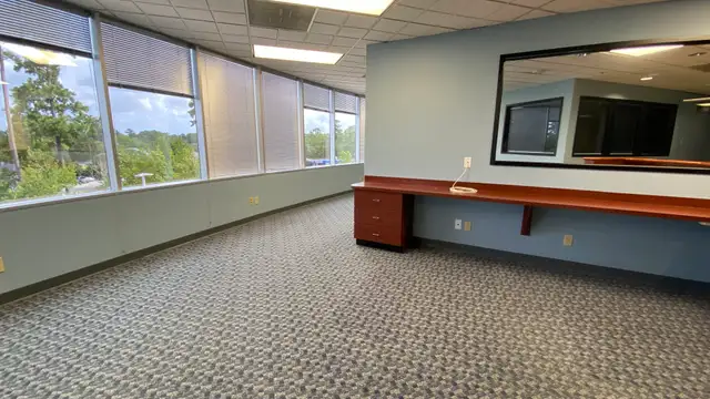 4th Floor - Mandeville Capital One Building thumbnail 4