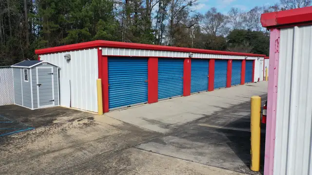 1st Stop Storage thumbnail 4