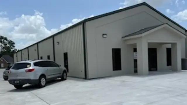 1031 E Hwy 30 thumbnail 2