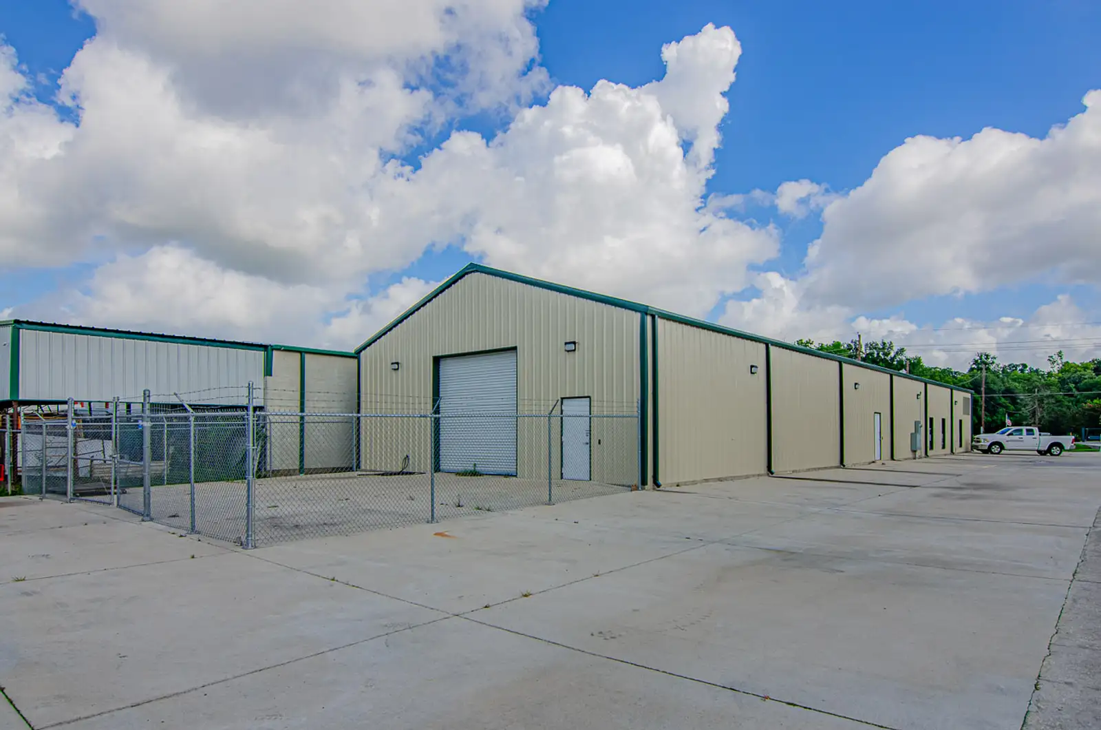 1031 E Hwy 30