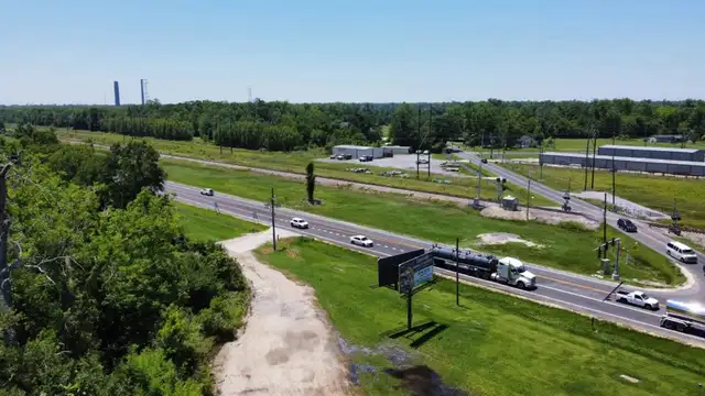 1205 E Hwy 30 thumbnail 4