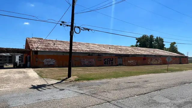 4450 North Street thumbnail 2