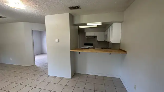 2-3 Bed/1 Bath & 2-2 Bed/1 Bath 4-Plex Unit thumbnail 3