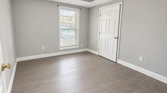 134 Arlington Dr thumbnail 4