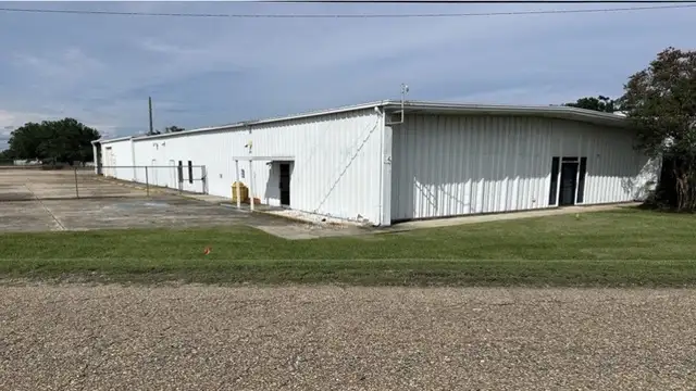 2623 SE Evangeline Thruway thumbnail 2