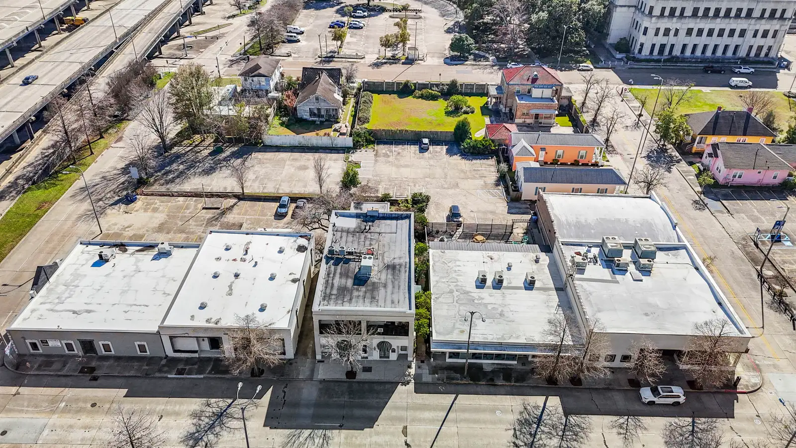 830 Main St image 39