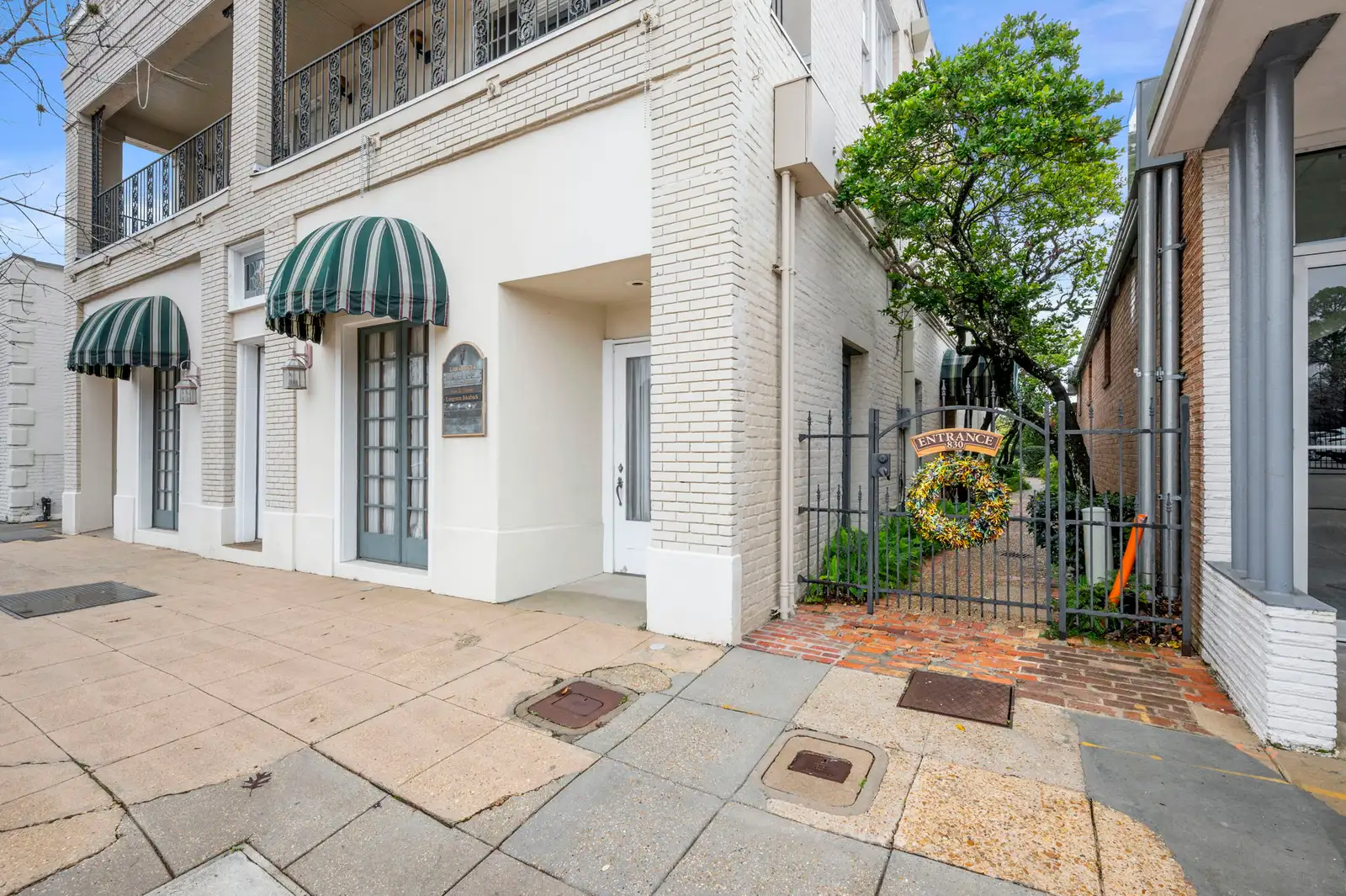830 Main St image 2