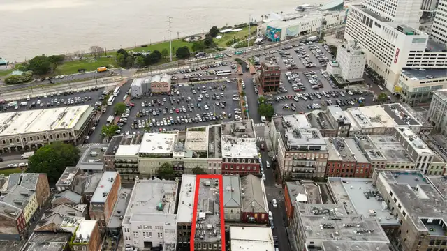 General Commercial Building thumbnail 3