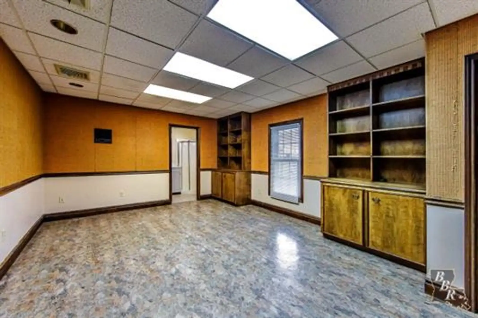 Professional Office Space image 4