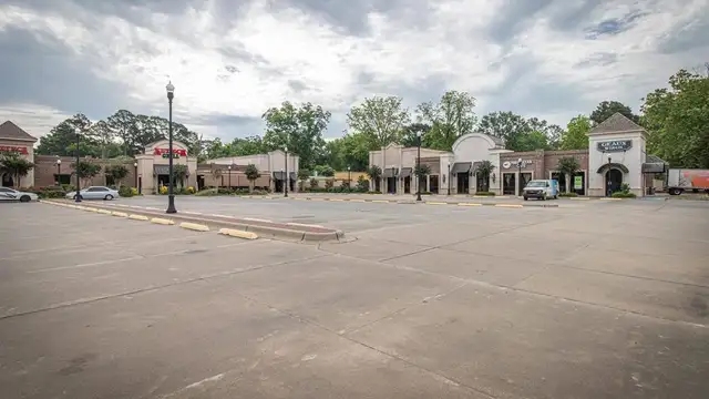 3600 Desiard Unit 1 thumbnail 2