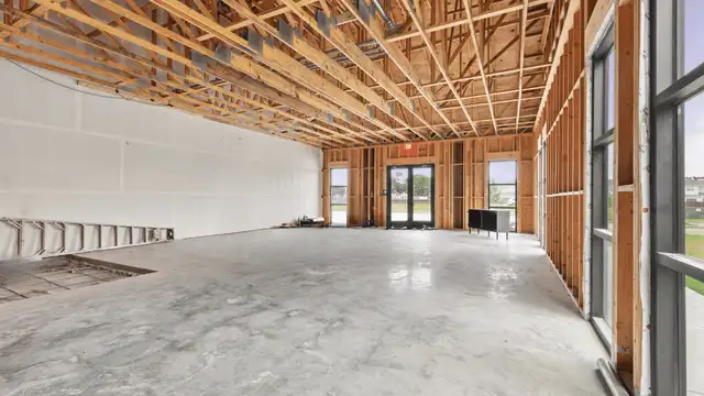 Premier Commercial Space - 117 Duhon Rd thumbnail 4
