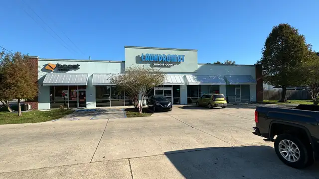 Highway Commercial thumbnail 2