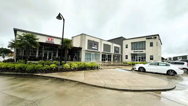 Executive Suite for Lease thumbnail 3