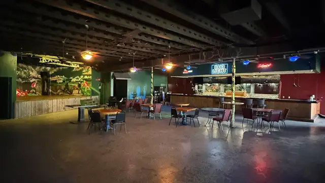 2029 Paris Rd thumbnail 4