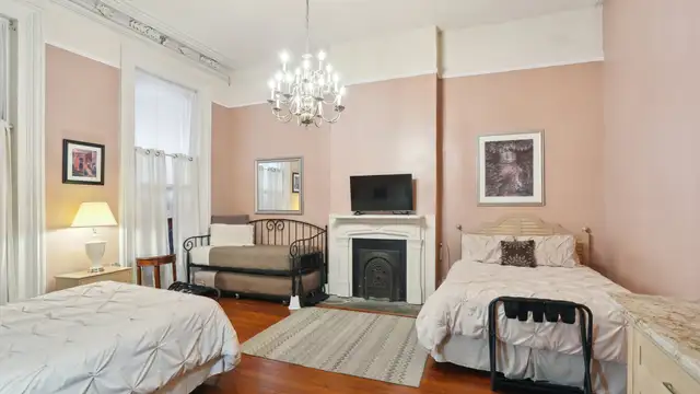 Licensed Commercial STR - 5 bedroom 4.5 bathroom thumbnail 5