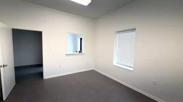 290 Trinity Ln thumbnail 5