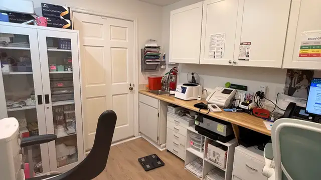 Doctor's Row Office Suite thumbnail 5