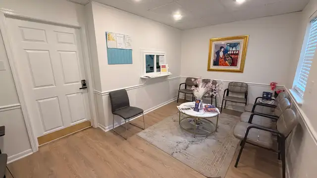 Doctor's Row Office Suite thumbnail 4