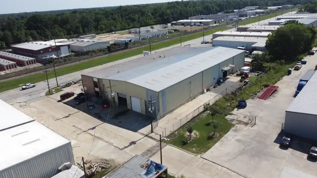 Large Office Warehouse Facility for Sale thumbnail 4