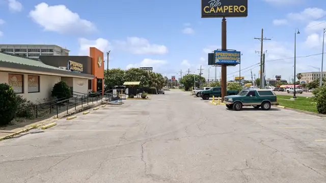 2810 Williams Blvd thumbnail 4
