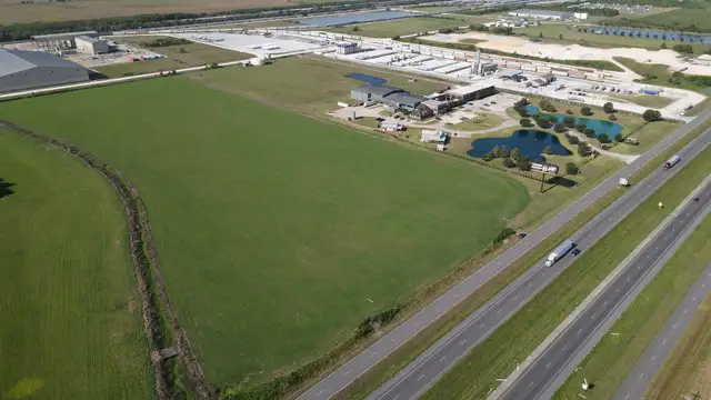 S Frontage Rd thumbnail 4