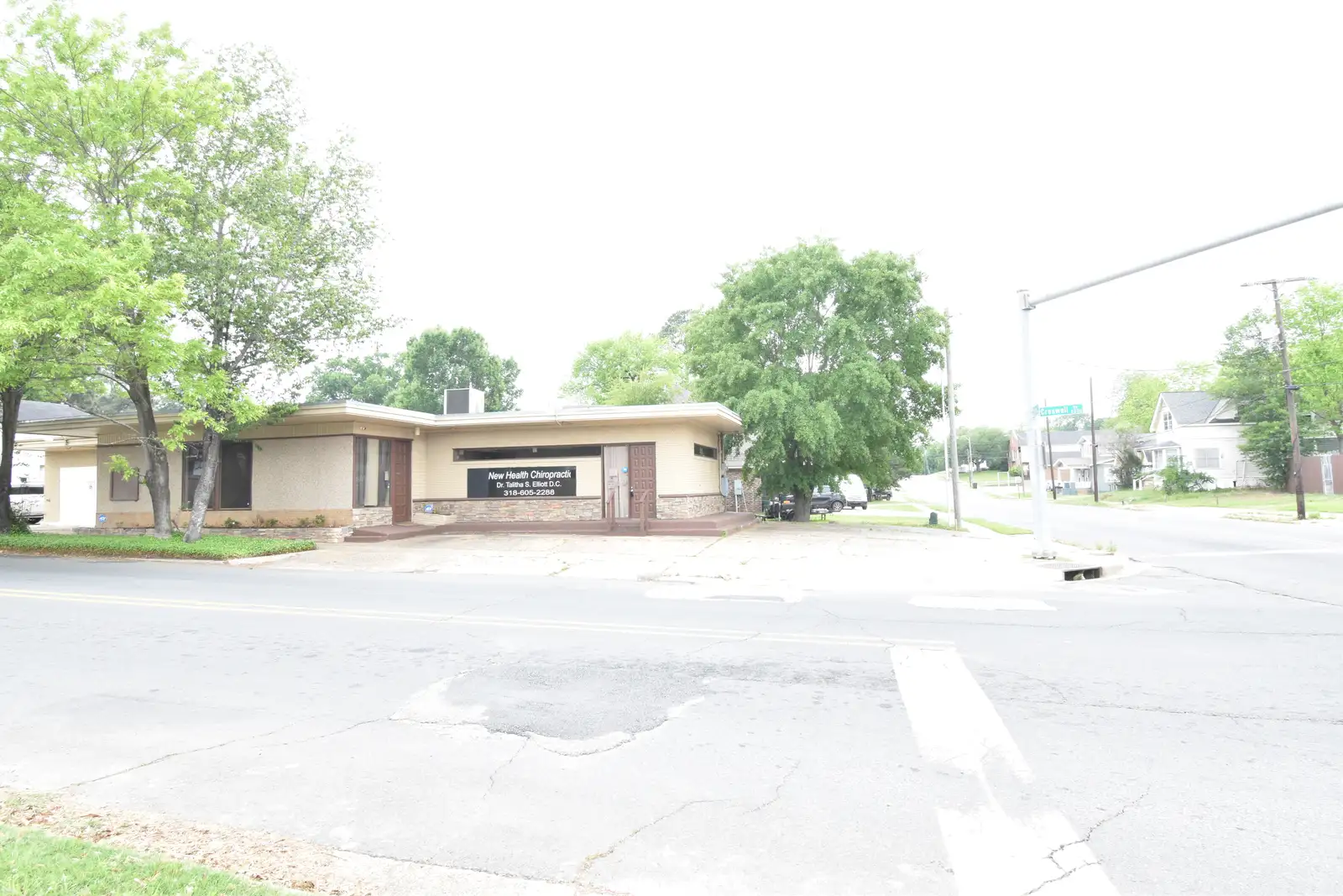 2000 Creswell Ave