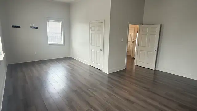 405 W 2nd St thumbnail 4