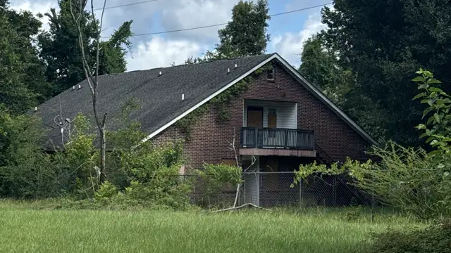 3052 Charles Dr thumbnail 3