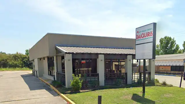 Retail For Lease thumbnail 2