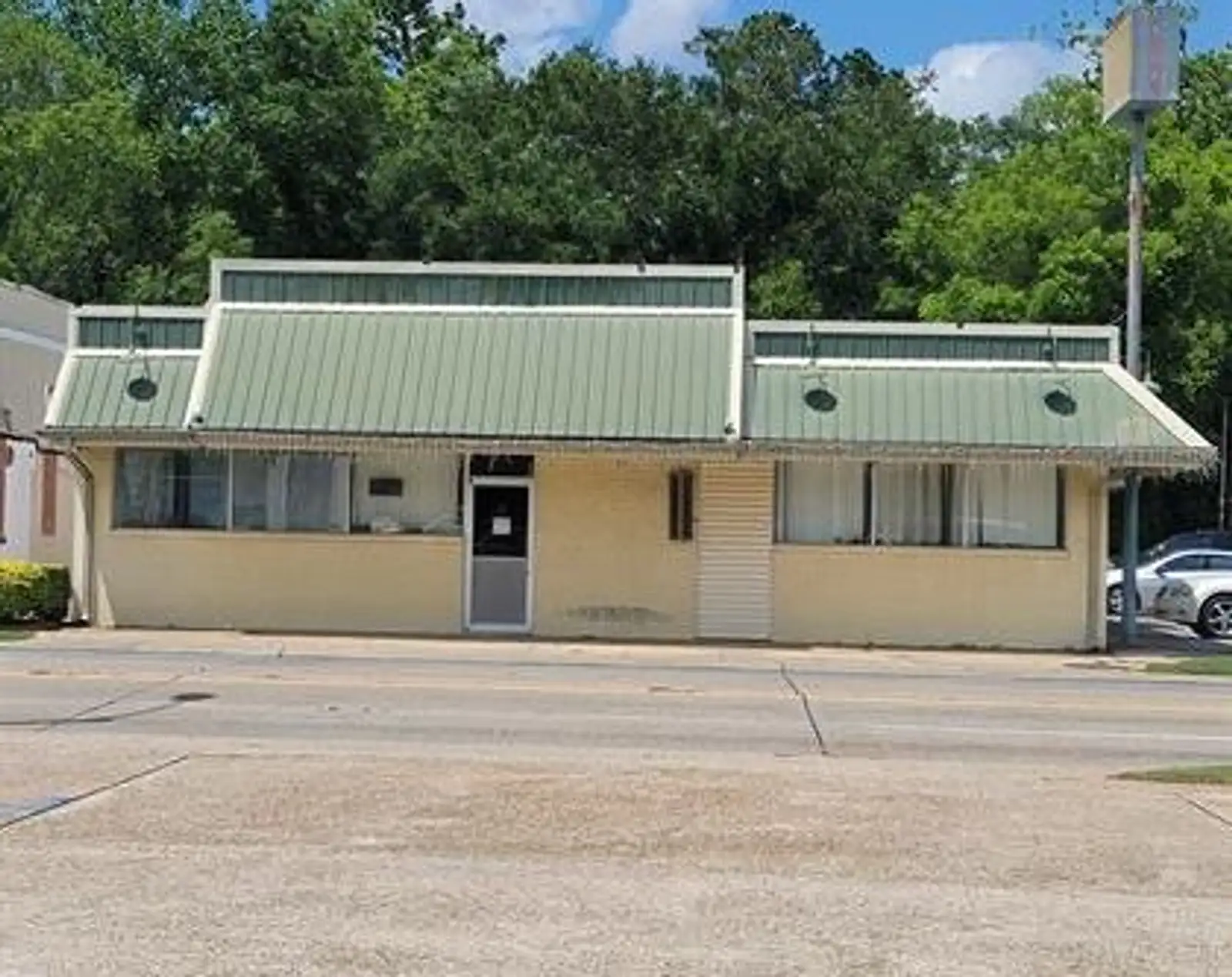 4641 Main St, Zachary, LA 70791