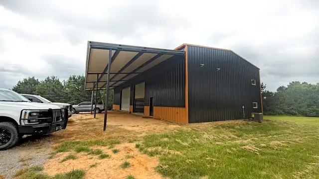 3,600 SF Industrial/Warehouse Building with Office Space thumbnail 3