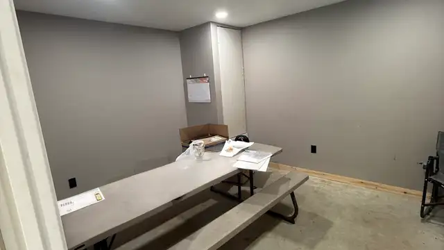 3,600 SF Industrial/Warehouse Building with Office Space thumbnail 4