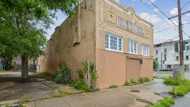 1501 Oretha Castle Haley Blvd ~ MU-2 Zoning w/Parking thumbnail 3