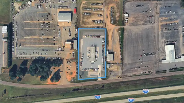 7900 Greenwood Rd thumbnail 3