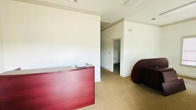 Office For Lease thumbnail 3