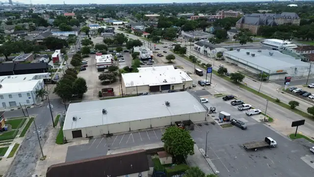 Former Dollar Store For Sublease thumbnail 3