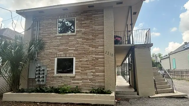 2210 Bienville St thumbnail 2